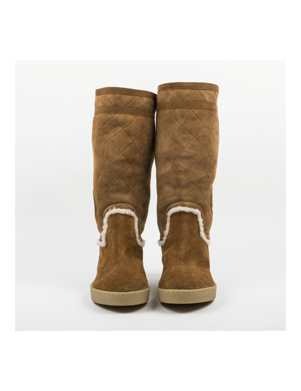 Bottes T 40  CHANEL en peau retournée camel
