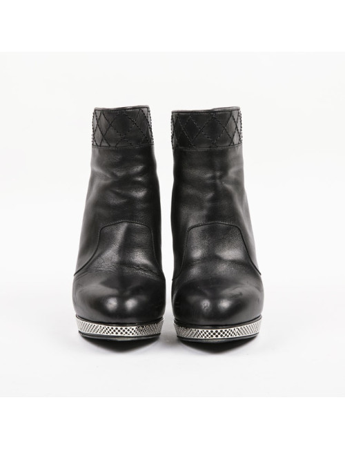 CHANEL boots Size 39.5 in black lambskin leather and palladium metal grille 