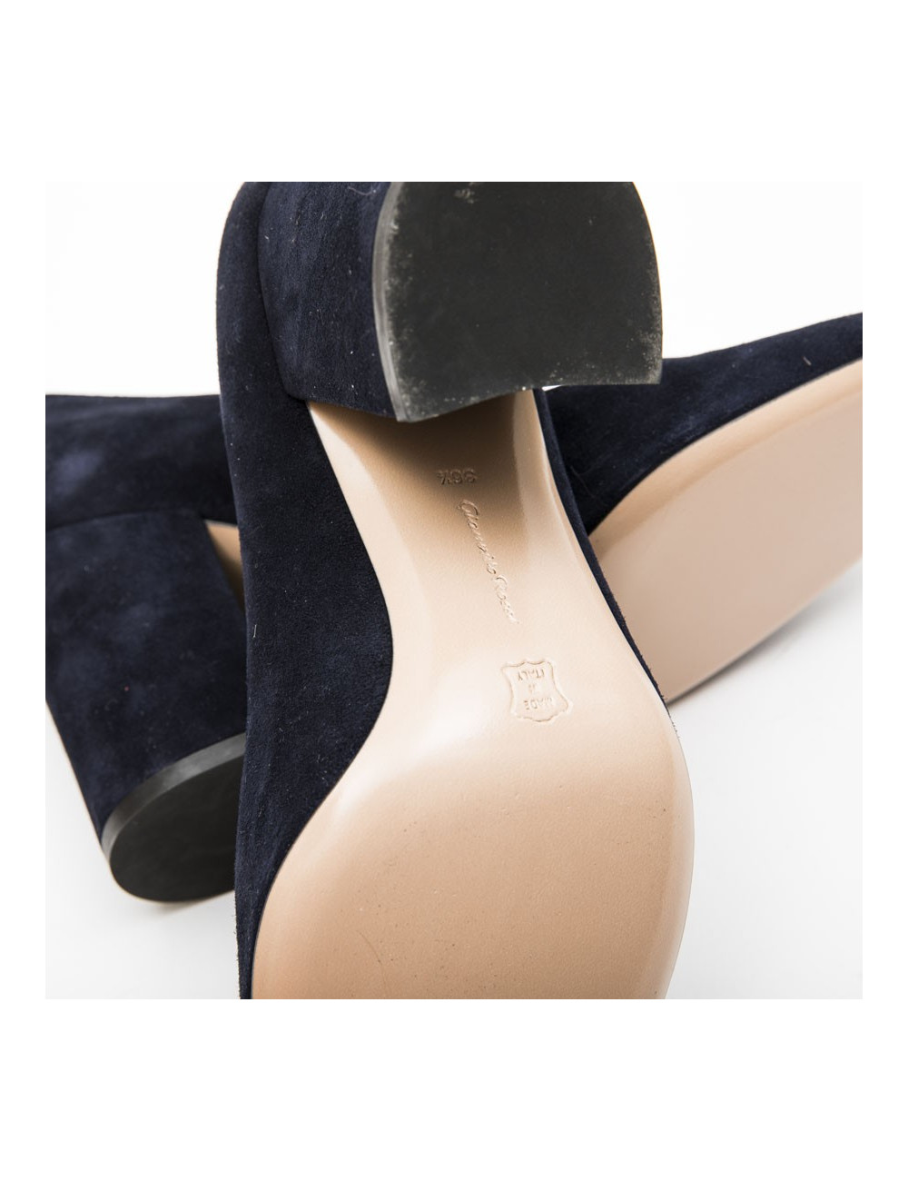 Escarpins T 36.5 GIANVITO ROSSI veau velours bleu