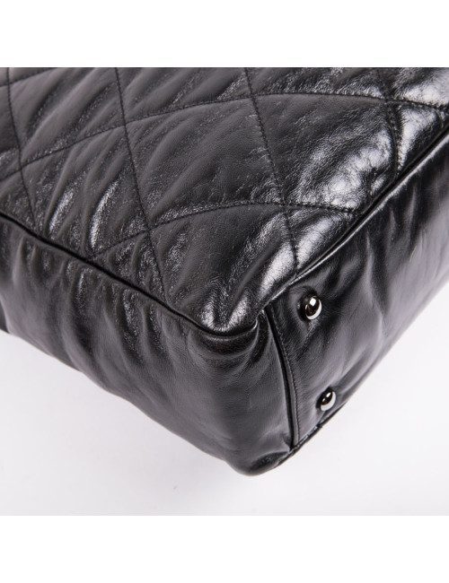 CHANEL Portobello bag in aged black quilted leather and dark gray tweed