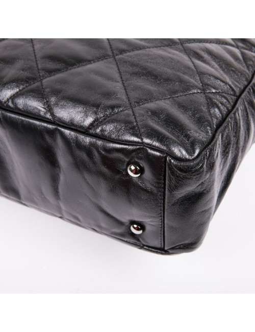 CHANEL Portobello bag in aged black quilted leather and dark gray tweed