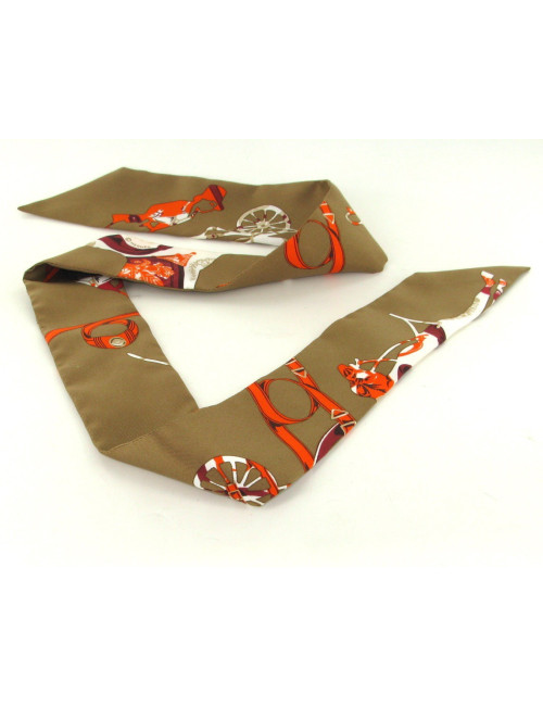 Twilly Hermès en soie marron