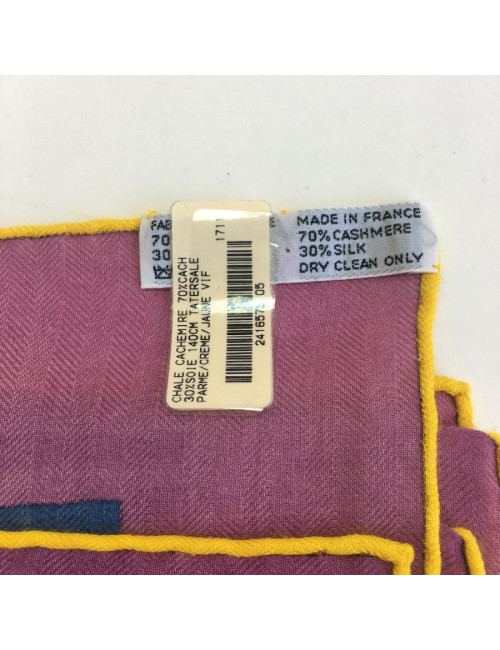 Châle HERMES 'Sellier' en cachemire et soie parme, crème et jaune