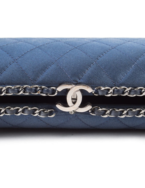 Sac minaudière CHANEL satin de soie bleu nuit