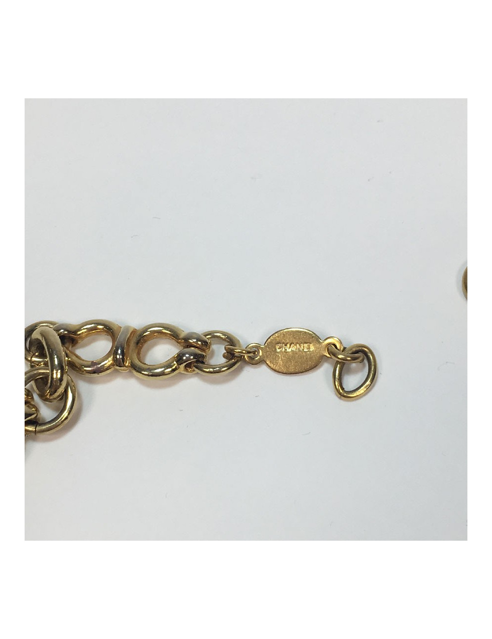 Sautoir CHANEL 90 ' chaine dorée