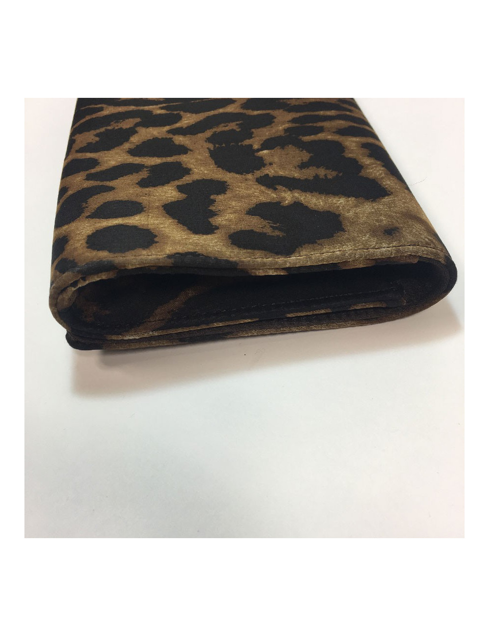 YSL SAINT LAURENT clutch in leopard printed satin and rhinestones