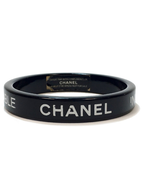 Bracelet CHANEL en plexiglass noir