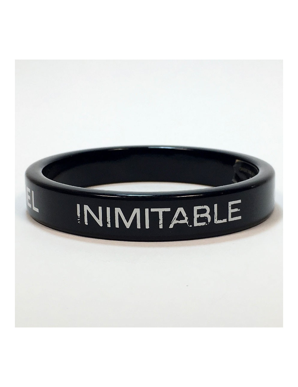 Bracelet CHANEL en plexiglass noir