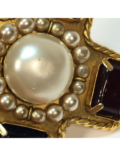 CHANEL Couture gilt brooch with molten glass and pearls