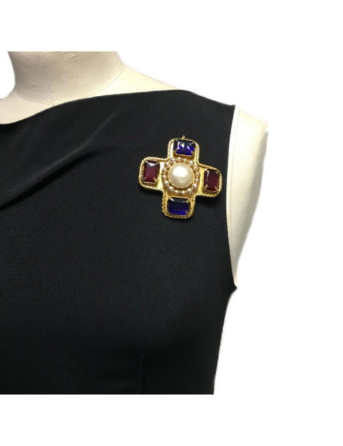 Broche CHANEL Couture pâte de verre