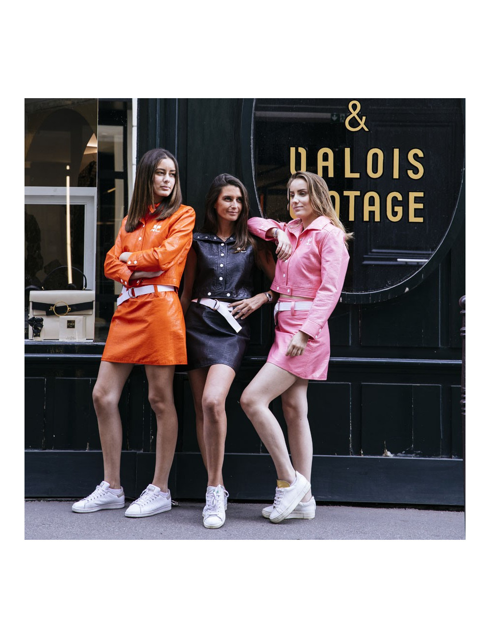 Ensemble blouson et jupe COURREGES noir