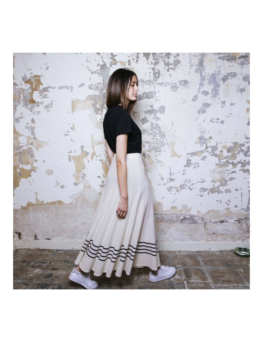 Jupe longue CHANEL T 42 en cachemire ivoire et rayée noire