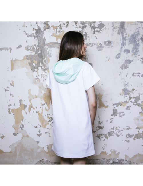 Robe sweat COURREGES blanche et capuche verte