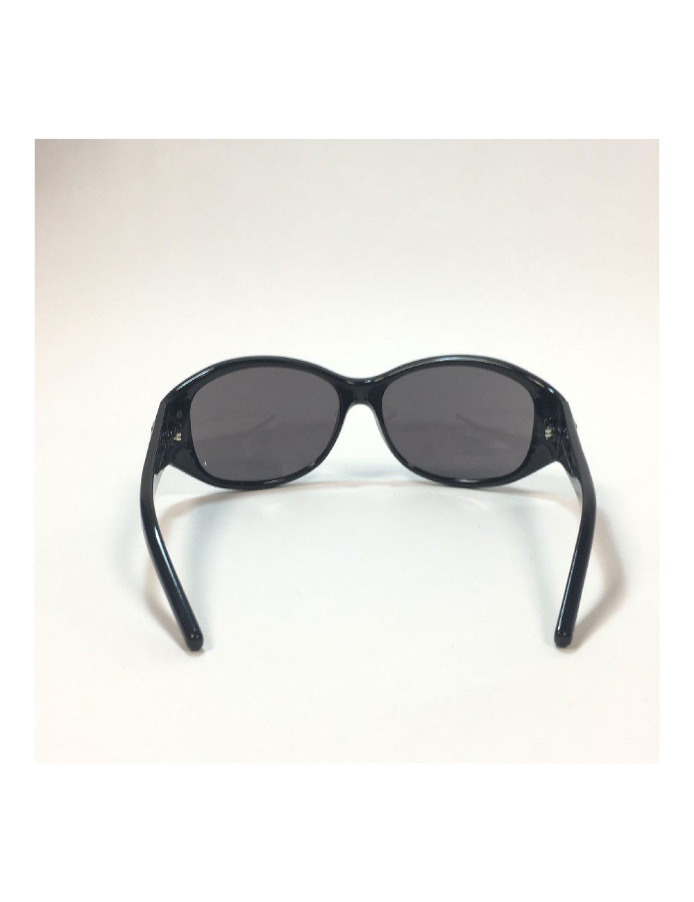 Lunettes de soleil FENDI monture noire