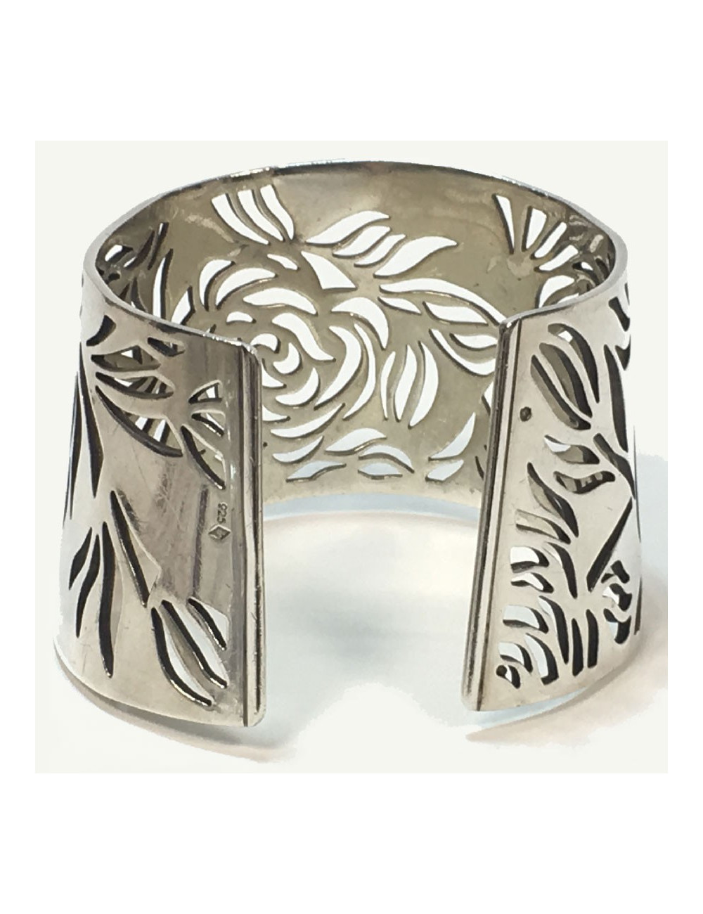 CHANEL 'camellias' cuff bracelet in sterling silver