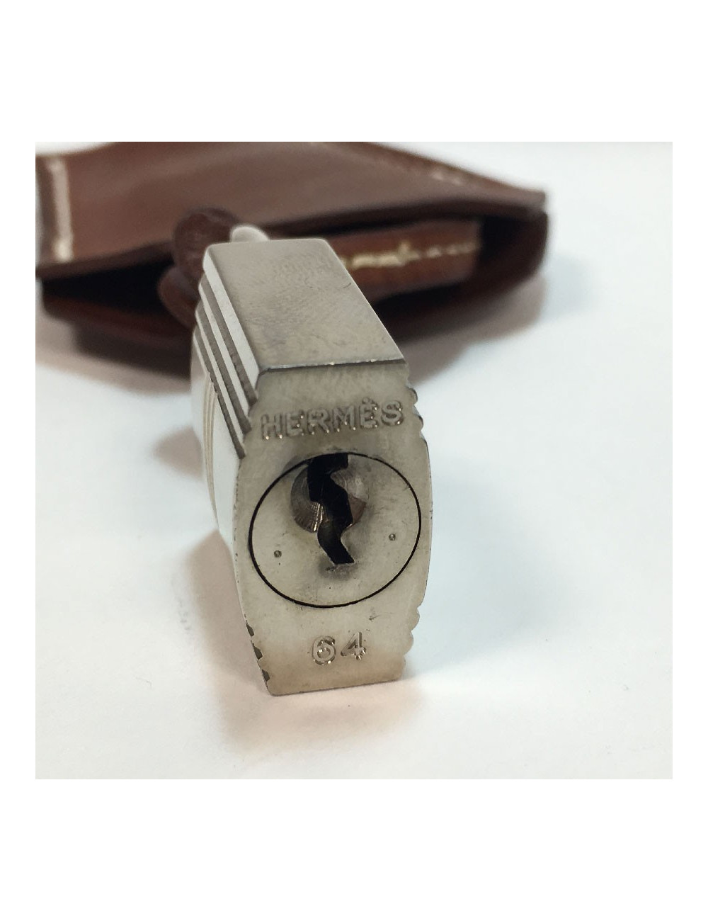 Cadenas HERMES en cuir veau barénia