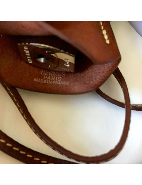 Cadenas HERMES en cuir veau barénia