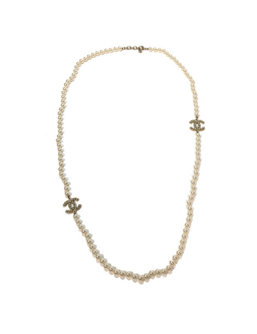 Sautoir CHANEL perles nacrées et "CC"