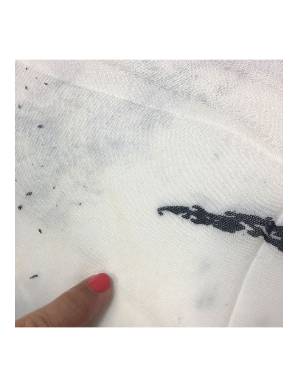 Foulard KARL LAGERFELD noir et blanc