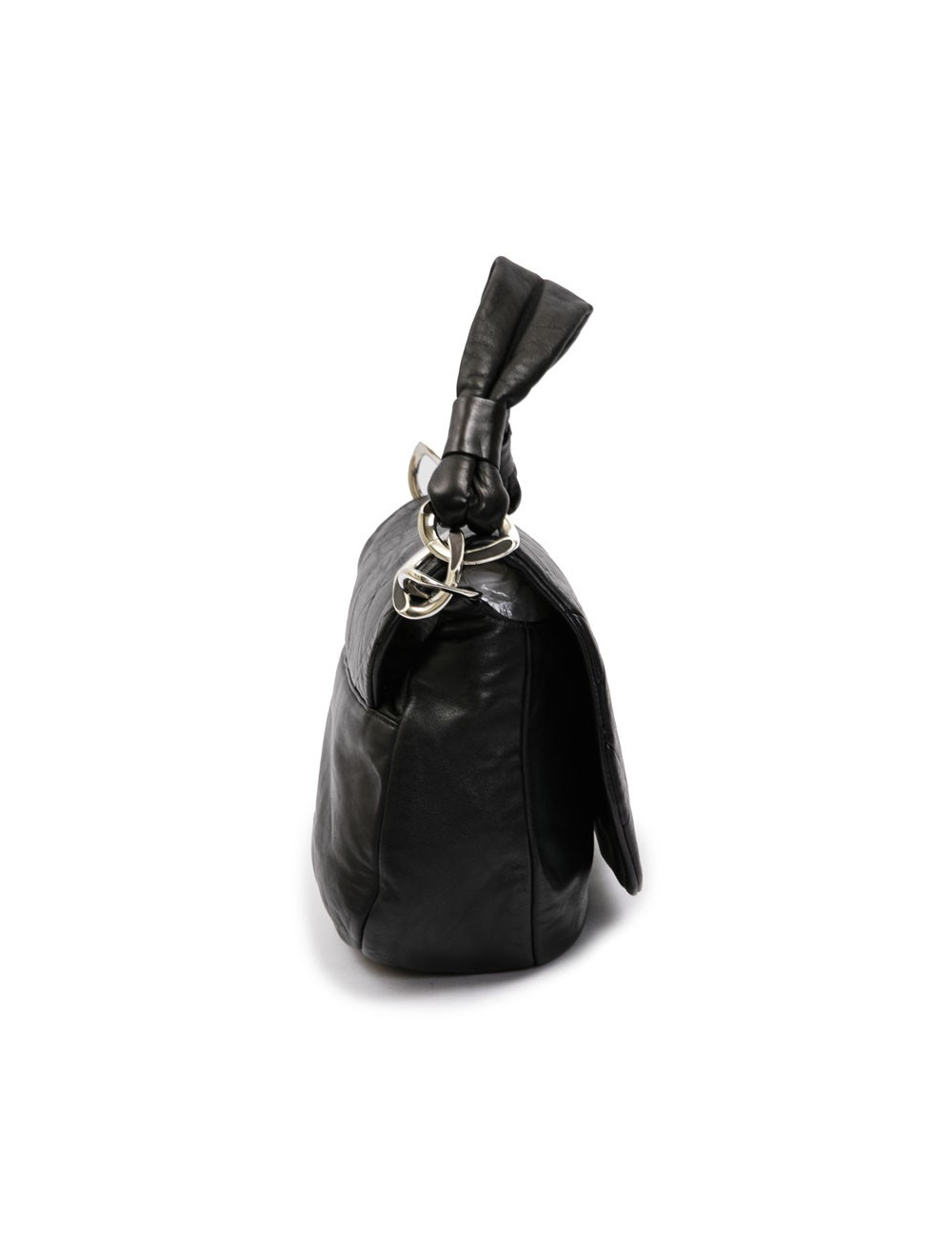 CHANEL flap bag in black quilted lambskin leather