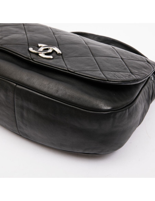 Sac CHANEL cuir d'agneau noir matelassé