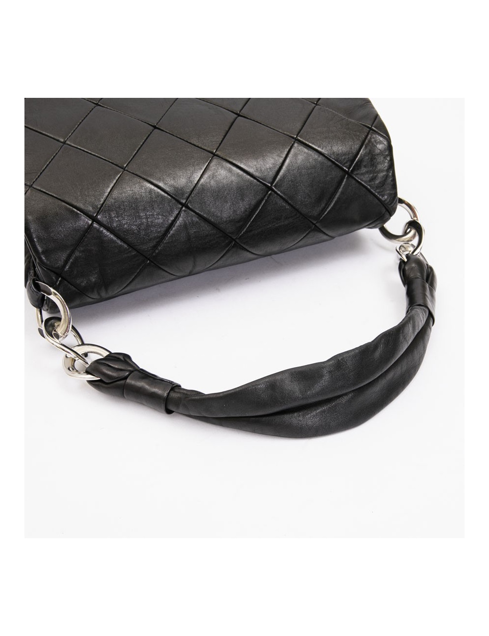 Sac CHANEL cuir d'agneau noir matelassé