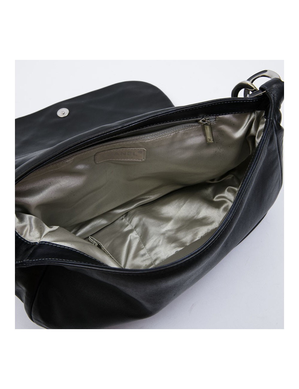 Sac CHANEL cuir d'agneau noir matelassé