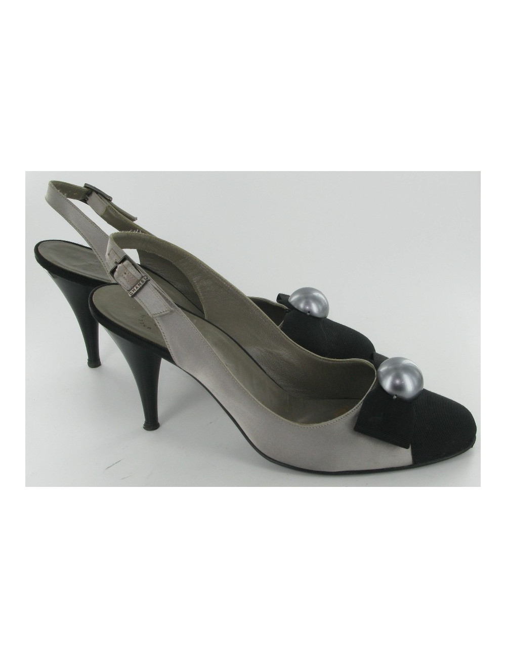 CHANEL Duchess satin pumps