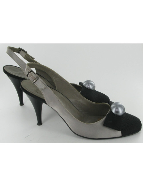 CHANEL Duchess satin pumps