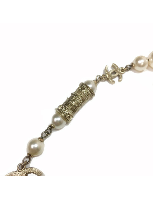 CHANEL Headband in gold metal, CC and pearls