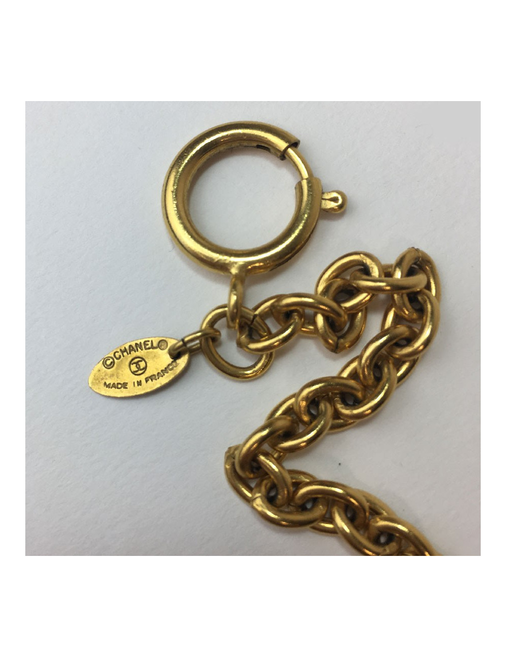 CHANEL vintage necklace in gilt metal