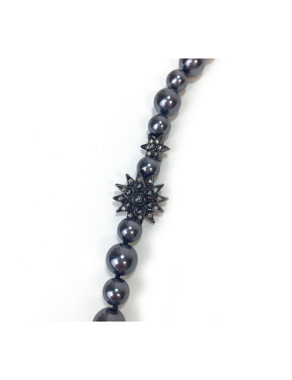 Sautoir CHANEL en perles grises