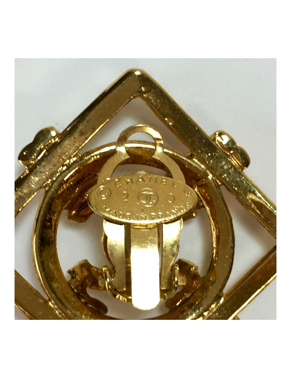 CHANEL Vintage clip-on earrings in gilt metal