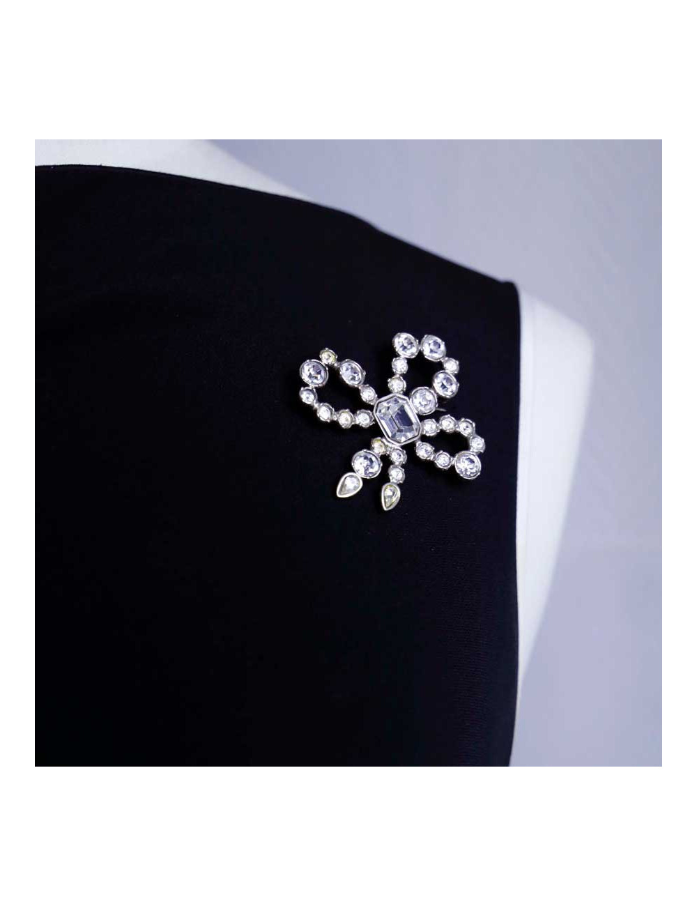 Broche YSL SAINT LAURENT brillants 