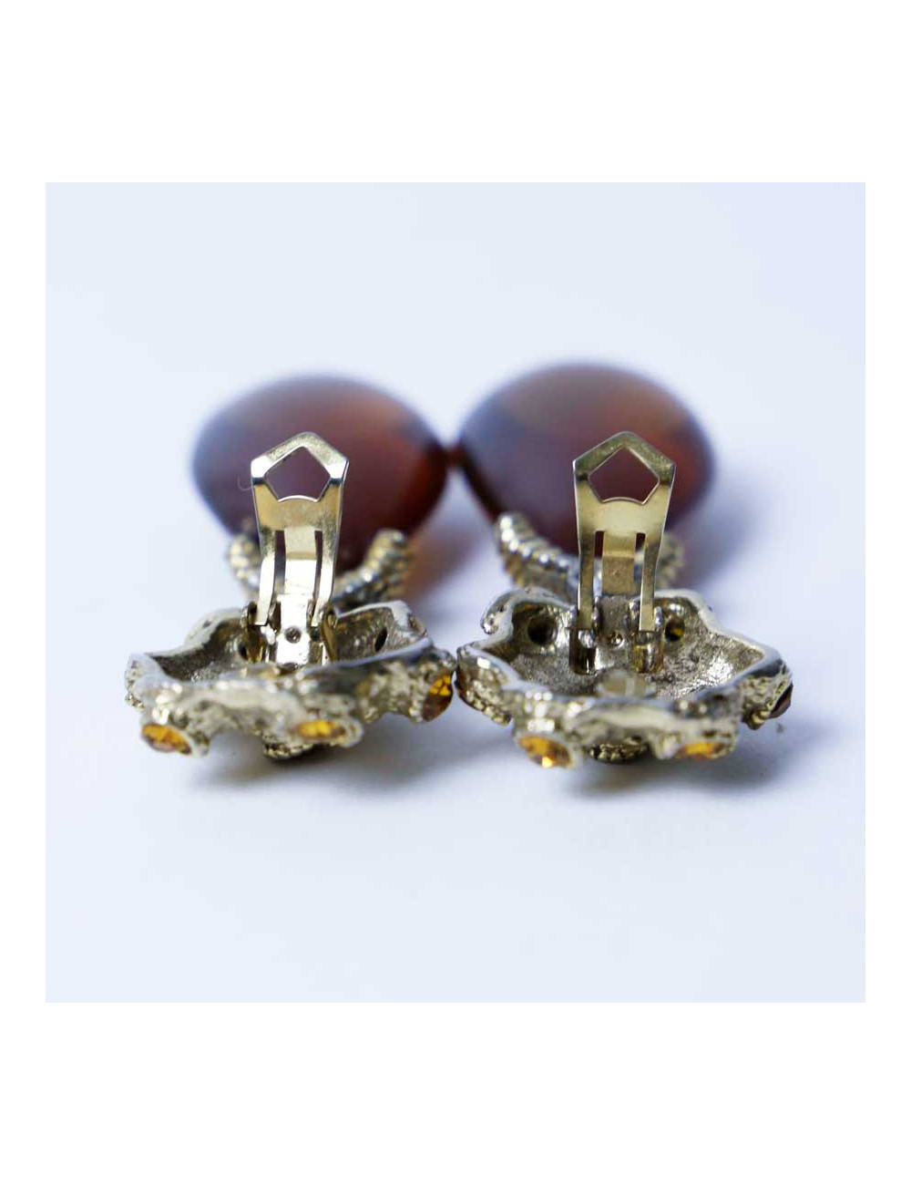 Boucles d'oreilles clips pendantes vintage ambrés sans marque
