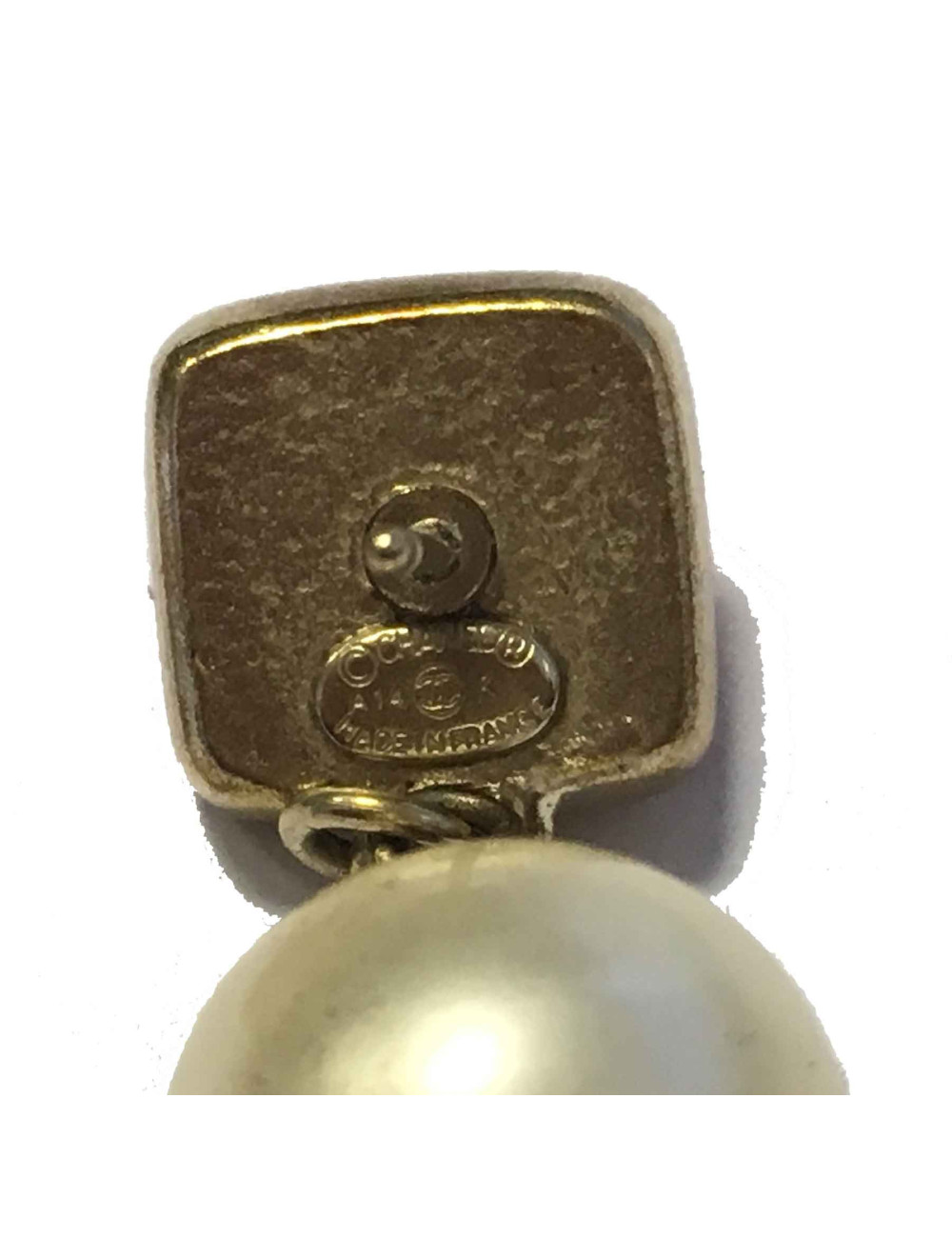 Boucles d'oreille clous CHANEL pendantes 