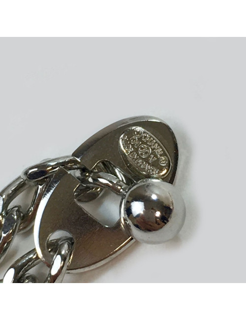 Porte-clefs ou charm CHANEL argenté