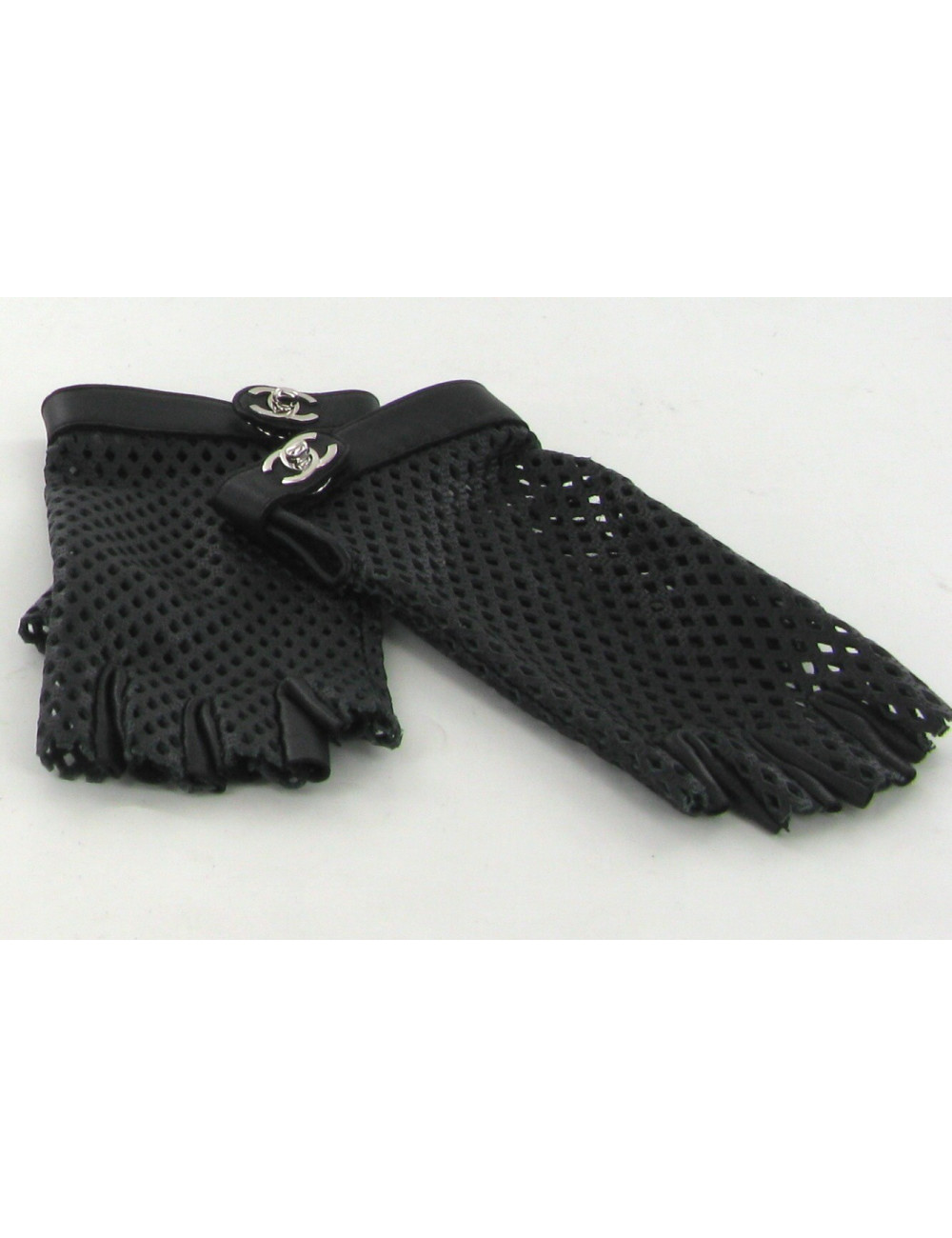 Mitaines CHANEL en cuir de veau noir T.7