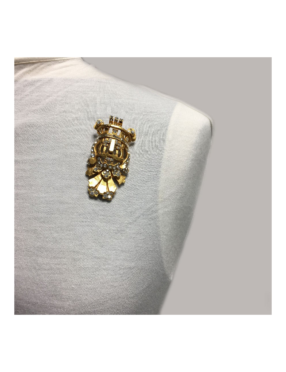 Broche couronne CHRISTIAN DIOR Boutique