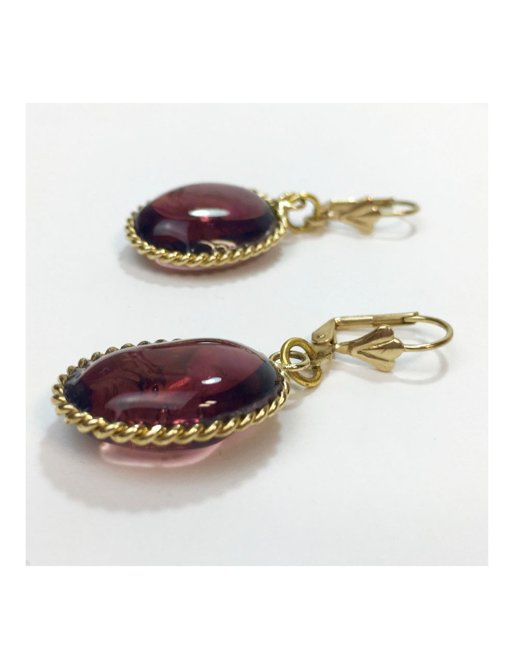 Boucles d'oreille clous MARGUERITE DE VALOIS pâte de verre améthyste