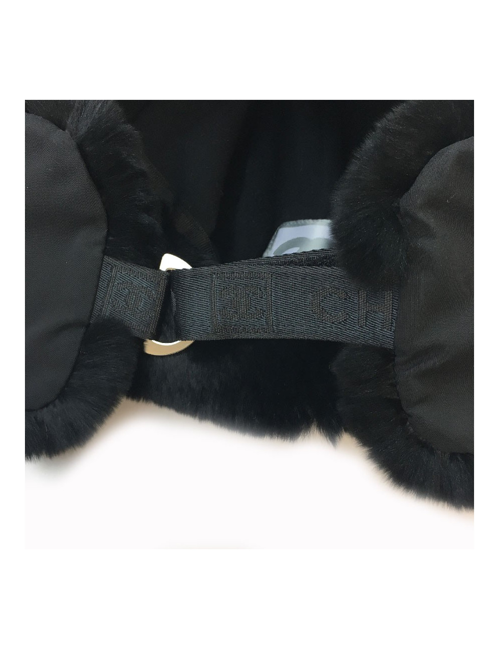 Chapka CHANEL en orylag et tissu noir