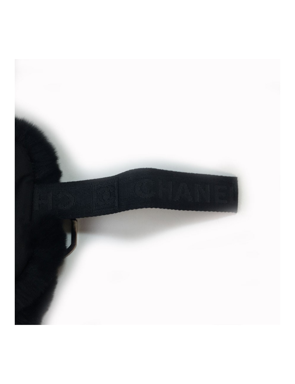 Chapka CHANEL en orylag et tissu noir