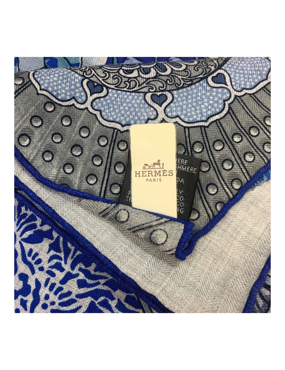 Châle HERMES "Parures de Samouraï" cachemire et soie bleu