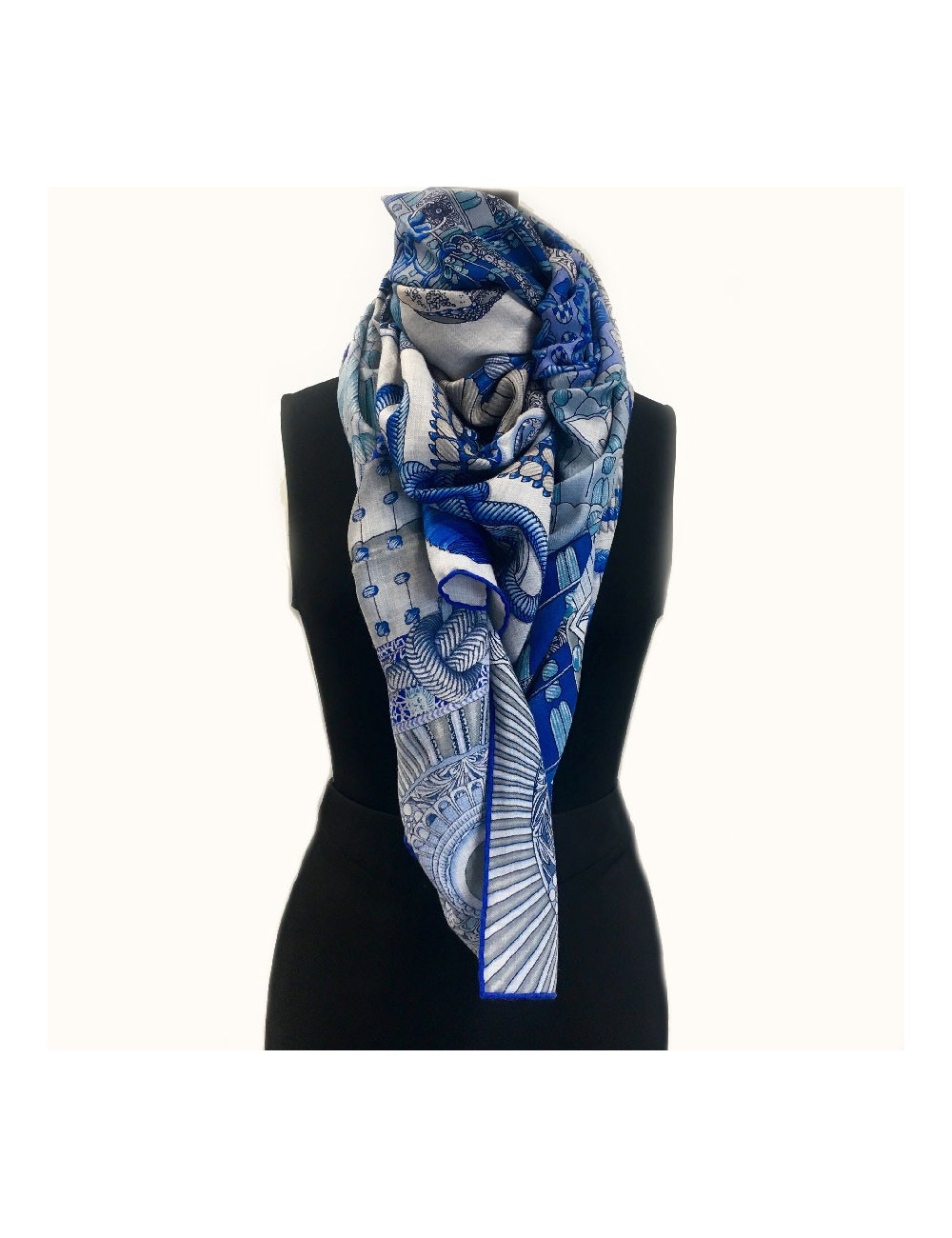 Châle  HERMES 140 x140 cm cachemire et soie