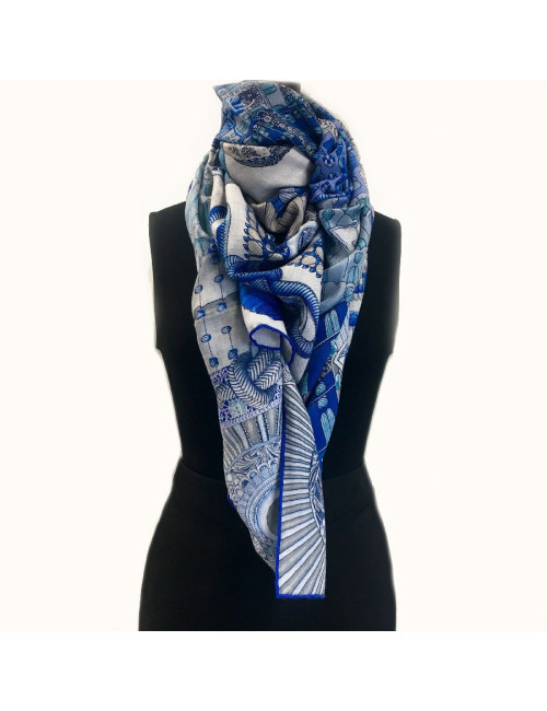 Châle HERMES "Parures de Samouraï" cachemire et soie bleu