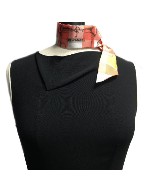 Twilly HERMES "Mors et Gourmettes " en soie vichy rose