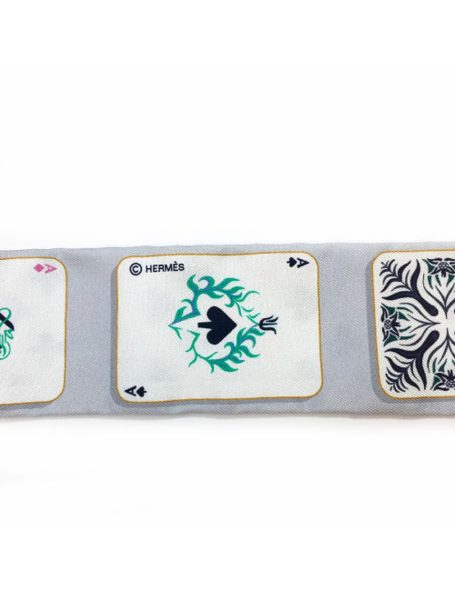 Twilly HERMES "Jeu de cartes" en soie gris et rose