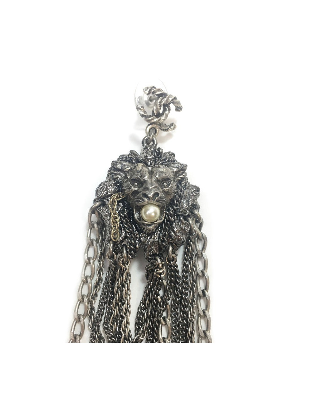 Boucles d'oreille CHANEL "Paris Venise" tête de lion et chaines