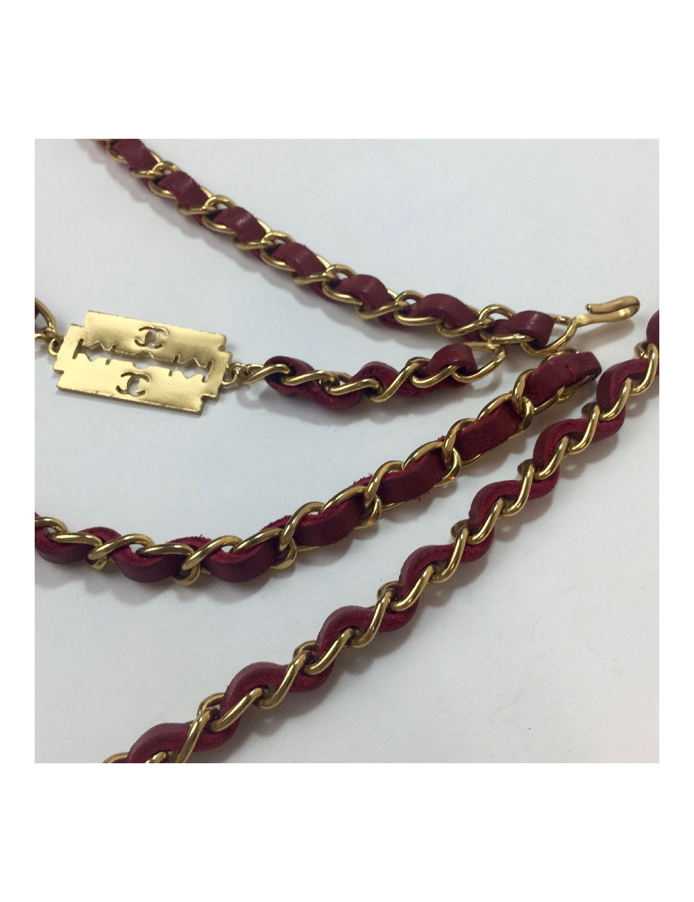 Ceinture CHANEL T90 chaine entrelacée de cuir rouge Vintage