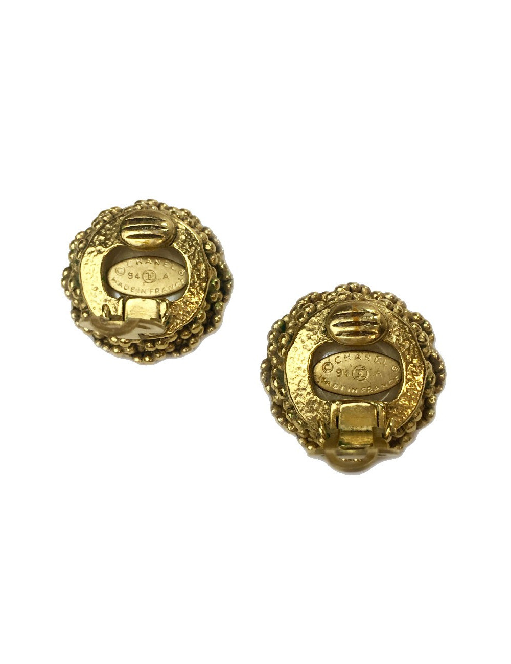 CHANEL vintage clip-on earrings in gilt metal